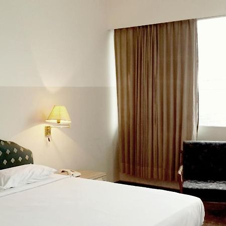 Hotel Banyuwangi Sintera Джакарта Экстерьер фото