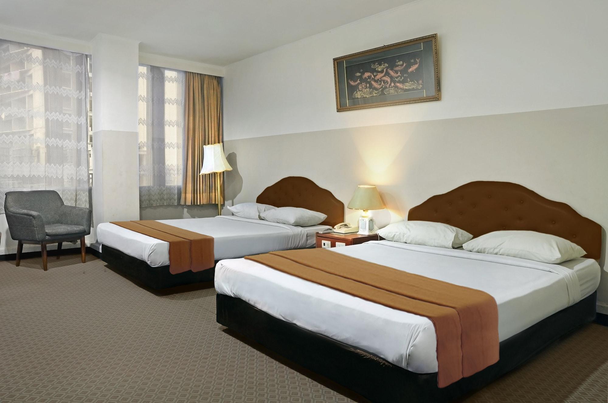 Hotel Banyuwangi Sintera Джакарта Экстерьер фото