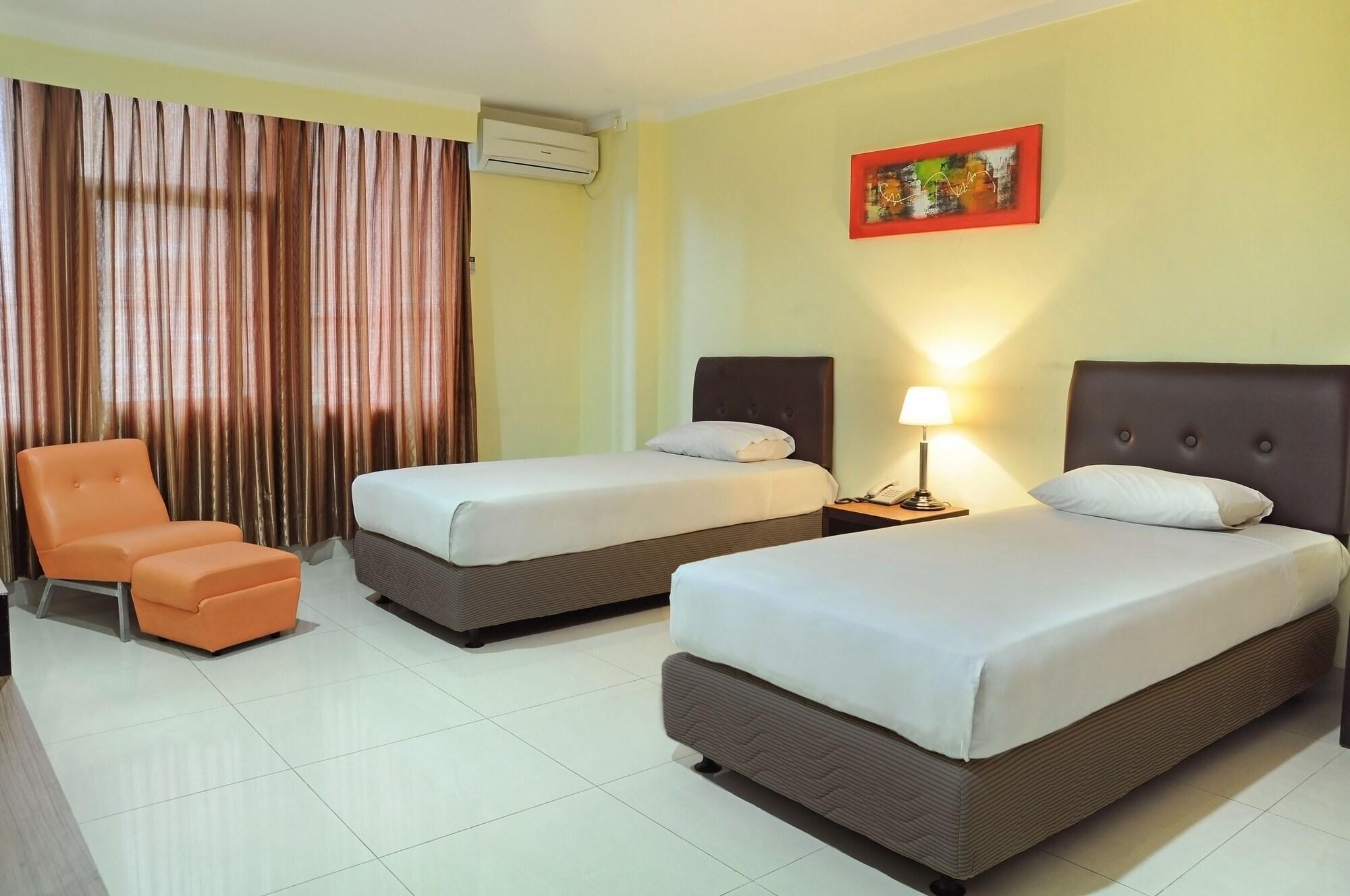 Hotel Banyuwangi Sintera Джакарта Экстерьер фото