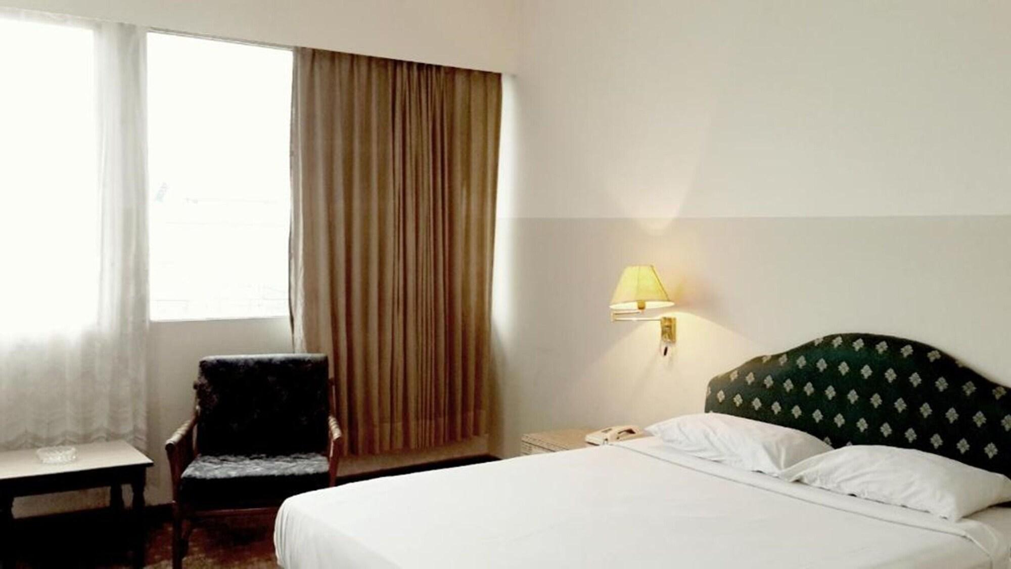 Hotel Banyuwangi Sintera Джакарта Экстерьер фото